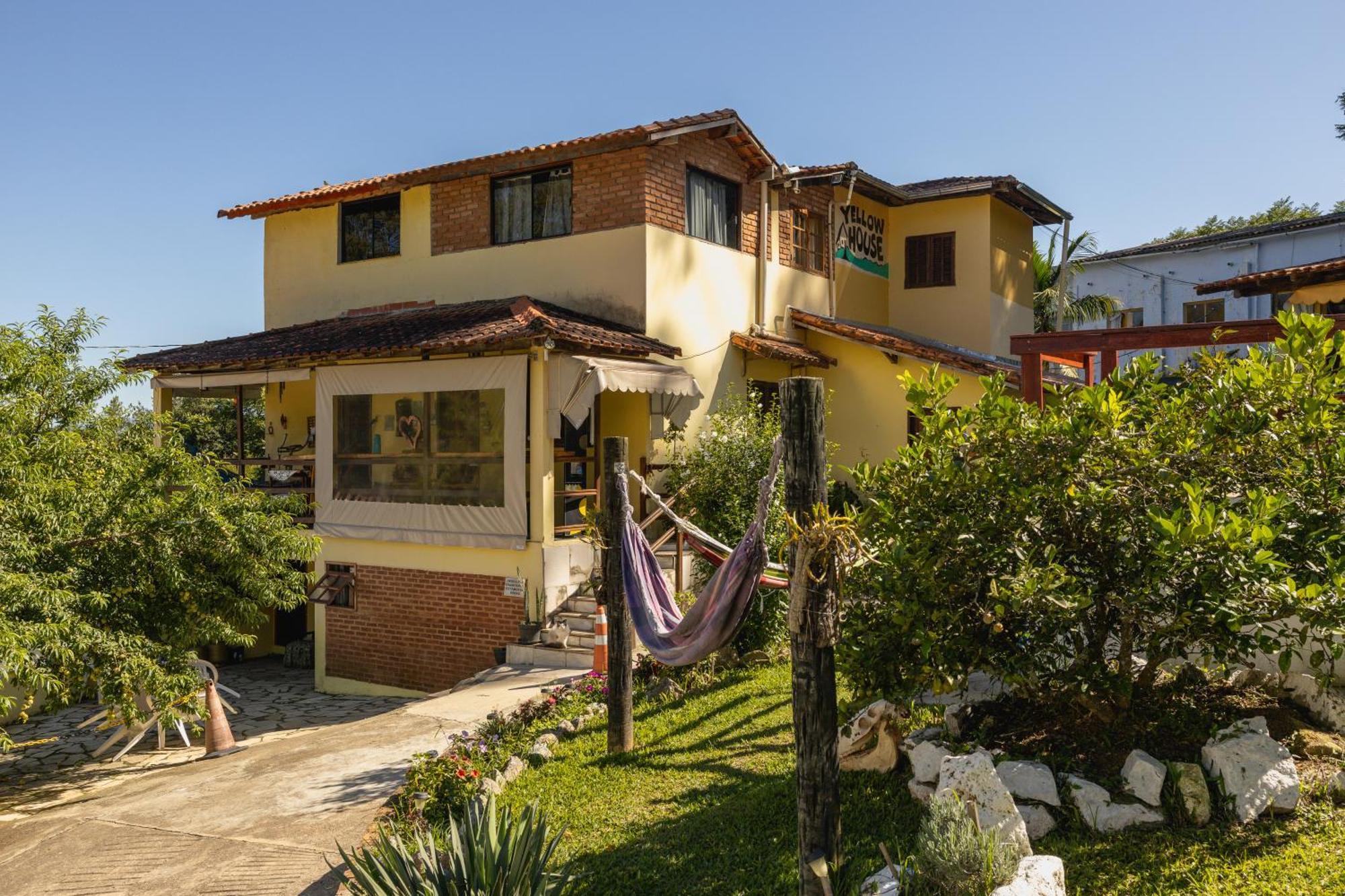Hostel Yellow House Mg Itamonte Exterior photo