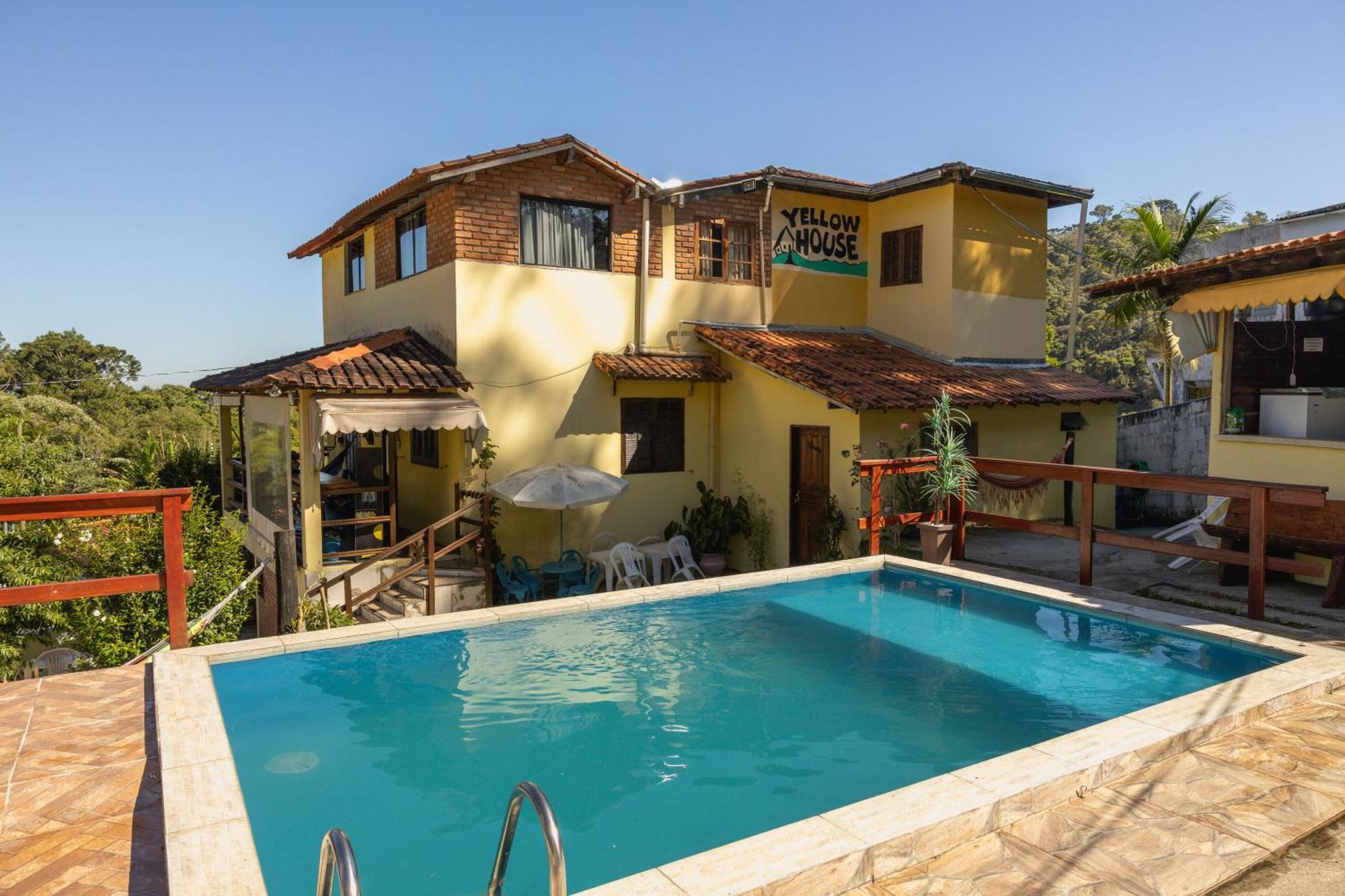 Hostel Yellow House Mg Itamonte Exterior photo
