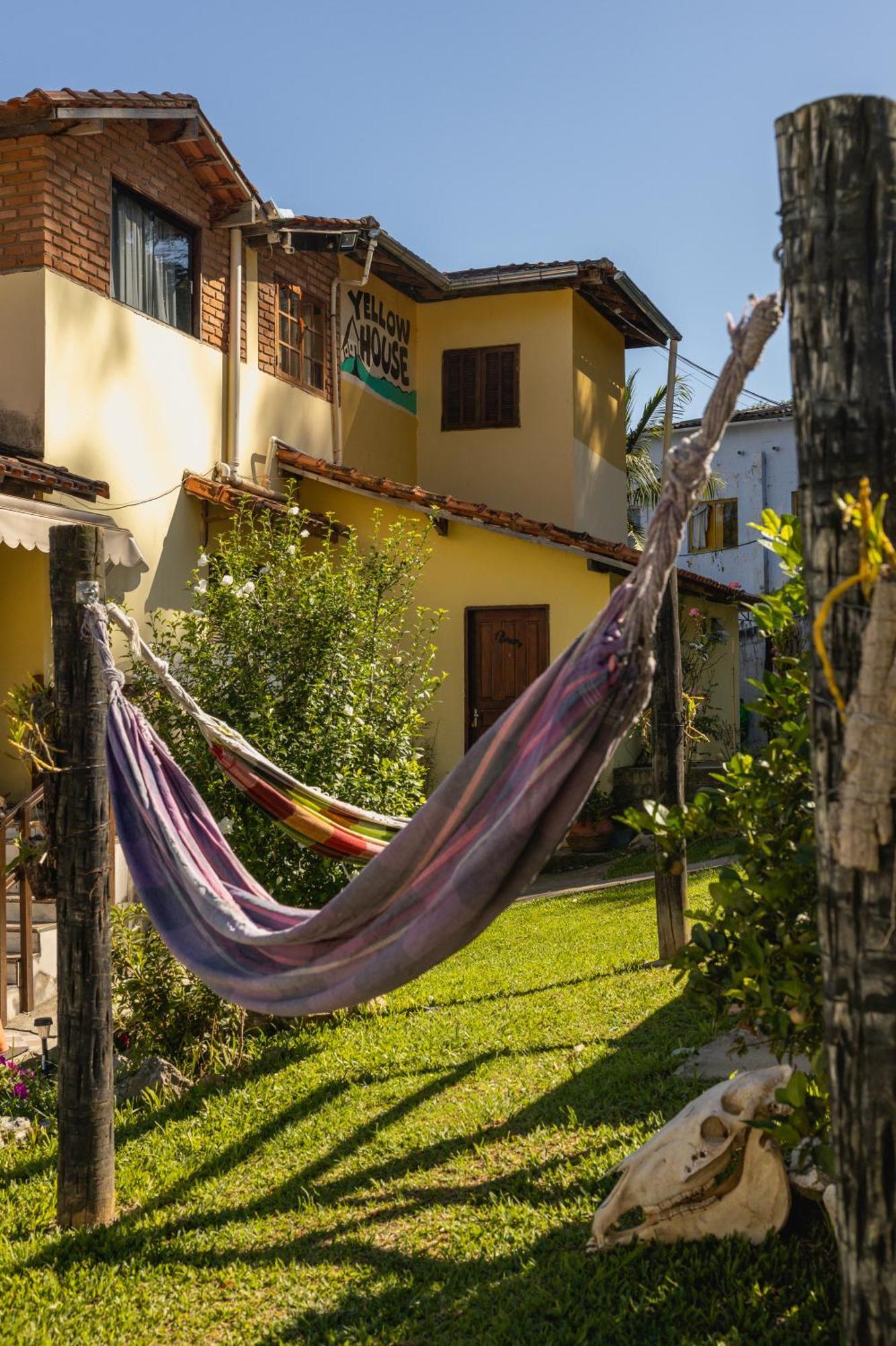 Hostel Yellow House Mg Itamonte Exterior photo