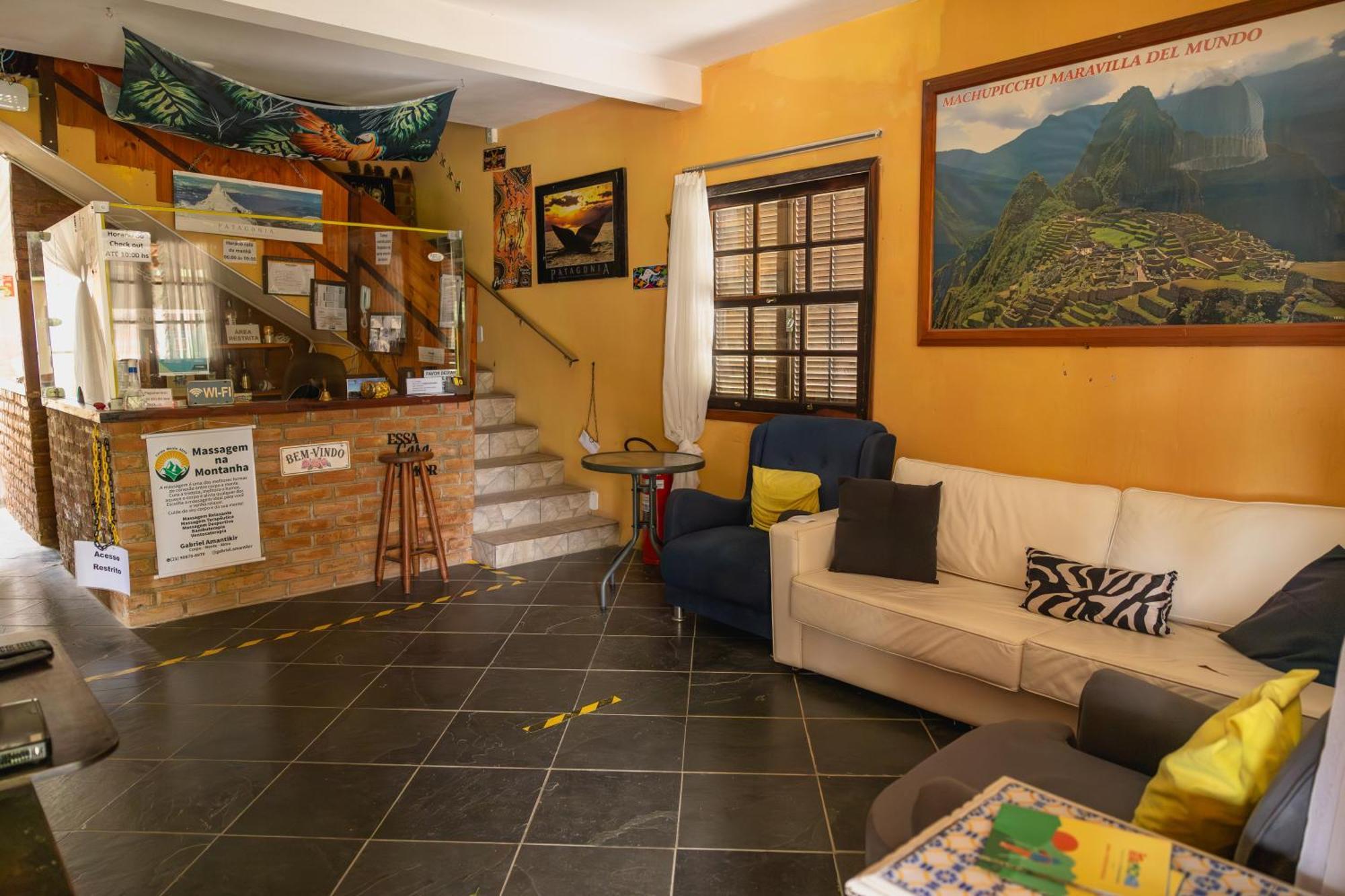 Hostel Yellow House Mg Itamonte Exterior photo