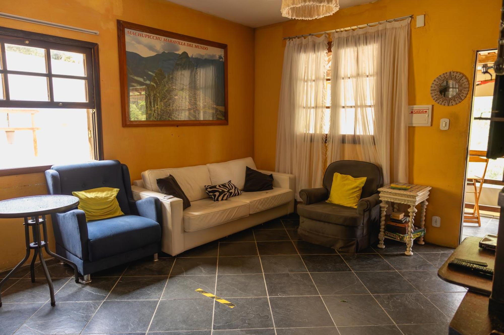 Hostel Yellow House Mg Itamonte Exterior photo